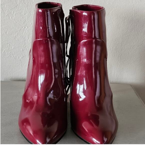 WHO WHAT WHERE REBEKAH WOMEN'S BOOTS - PATENT LEATHER BURGUNDY, SIZE 7 - Picture 3 of 10